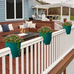 Ghiveci rotund din plastic pentru balcon Lena – verde 28 cm