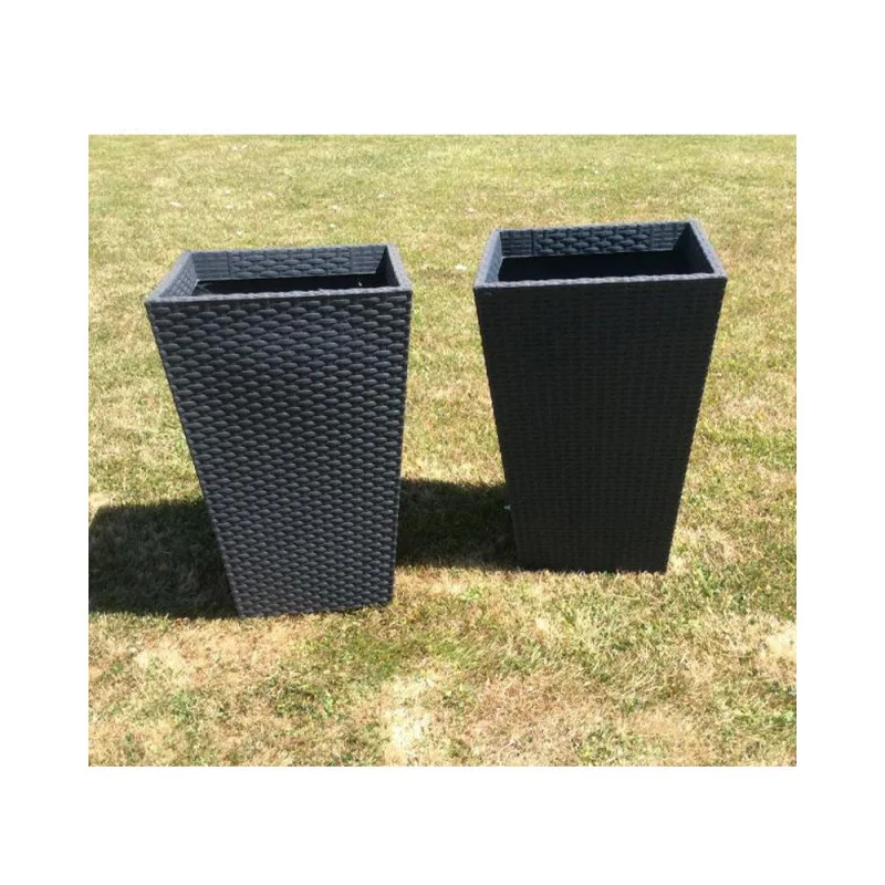 Ghiveci de flori pentru grădină sau terasă Keter Rattan S 23.6L - antracit