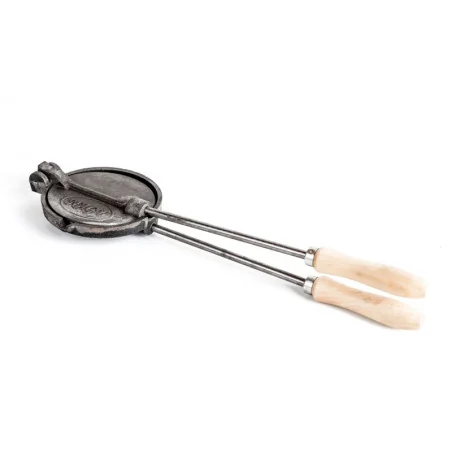 Presa de slanina din fonta cu striatii