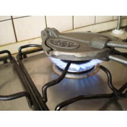 Presa de slanina din fonta cu striatii