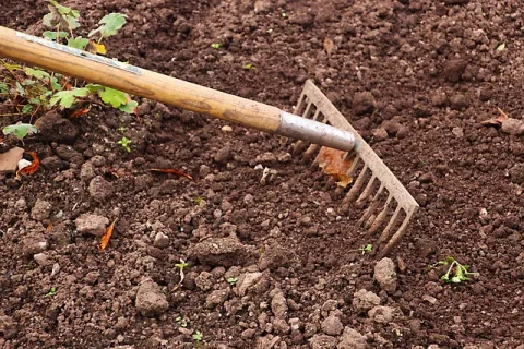 Pregătirea solului pentru sezonul de toamnă-iarnă?